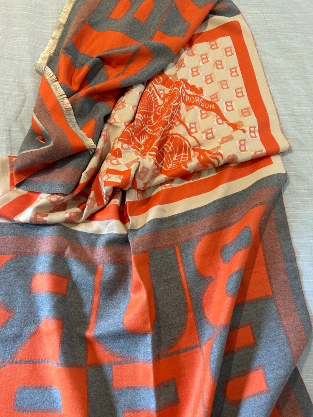 Burberry scarf - Picture 3 of 4